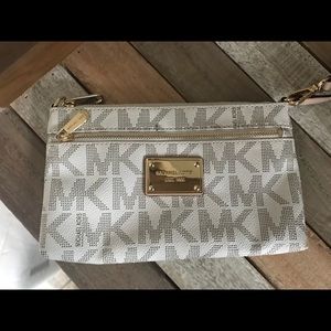 Micheal Kors clutch